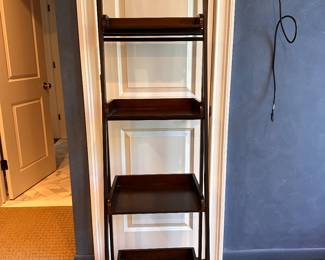 Tiered shelf