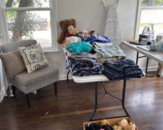Miscellaneous clothes size 14 & 18