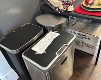 Stainless steel kitchen trash cans
