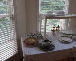 Noritake  cups  and  saucers  and  dishes