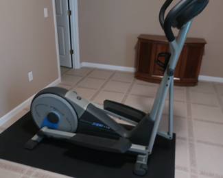 Proform  XP115  eliptical