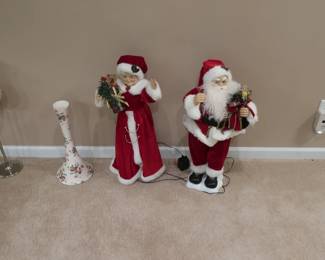 mechanical light up Santa and Mrs. Claus, vase