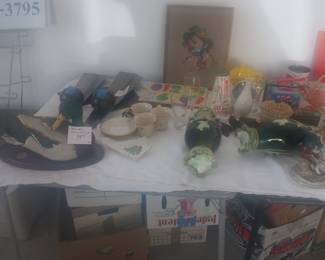 decor  and  collectibles