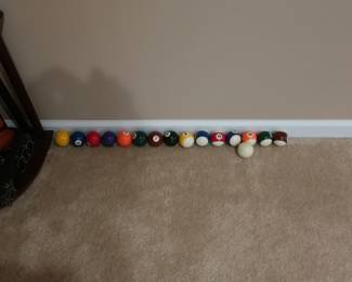 set of pool balls