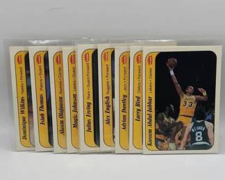 986 FLEER BASKETBALL STICKER SET. 10/11 CARDS .