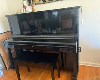 Stunning Kawai upright piano for sale
Very good condition
Sound is good
Bought in 1984. Original owner.