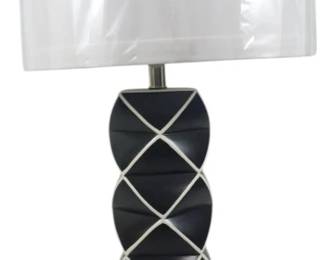 257xx - Wildwood Table Lamp 32" Lamp direct from showroom, it is untested, buying as is
