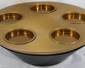 942 - Unusual Centerpiece 5.5x18"