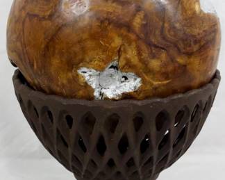268x - Decorative Sphere with Stand 15"