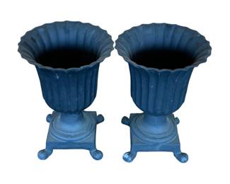 5123 - Pair Cast Iron Garden Urns 19 x 14