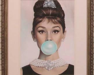 9063 - AUDREY HEPBURN BUBBLEGUM 17.5 X 20.5
