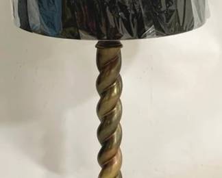 3424 - Swirl Lamp - 42" tall You are buying a used as-is electric/electronic item. We do not guarantee all components are present and if it is not expressly stated, it is untested.