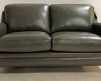 1263 - Leather Italia Loveseat, new 32 x 60 x 36