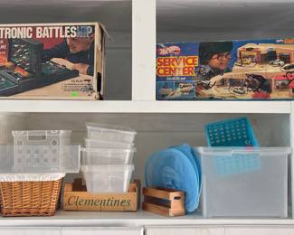 VINTAGE ELECTRONIC BATTLESHIP GAME, VINTAGE HOT WHEELS SERVICE CENTER SET