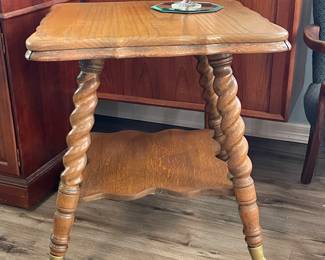 ANTIQUE OAK BARLEY TWIST CLAW FOOT PARLOR TABLE