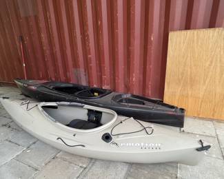 KAYAKS