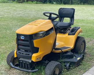 CUB CADET RIDE ON MOWER-NEEDS WORK