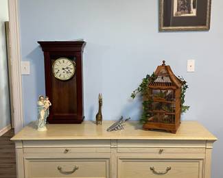 ETHAN ALLEN DRESSER, ETHAN ALLEN CLOCK