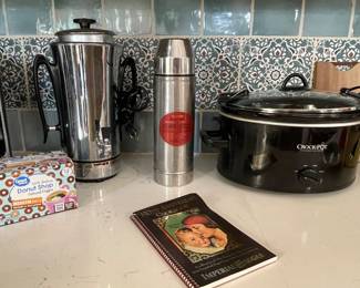 VINTAGE PERCOLATOR, CROCKPOT