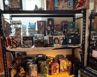 Ahhhhhh Disney collectibles!!!