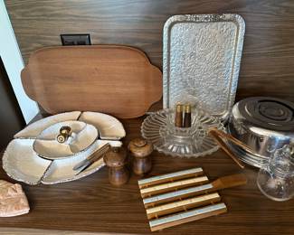 Vintage kitchen items 