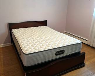 cherry wood bed frame with beautyrest queen mattress