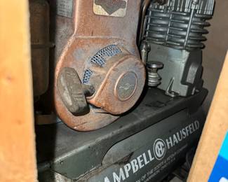 Campbell Hausfeld air compressor 