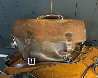 vagabond traveler vintage leather messenger bag 
