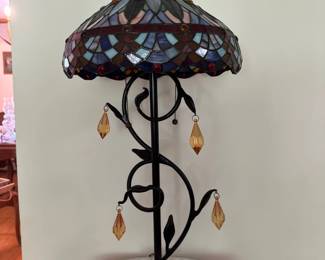 tiffany style table lamp 
