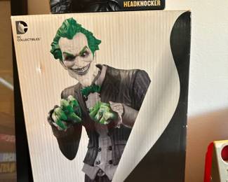 The Joker Statue 