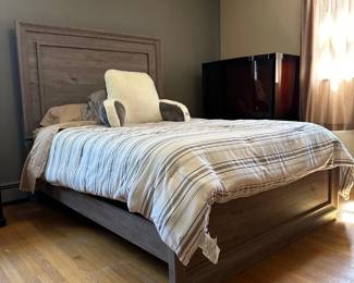queen striped bedspread 