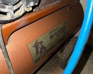 Air Compressor - Paint Sprayer 