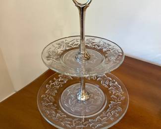 2 tiered crystal server 