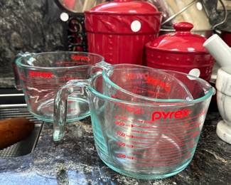 Pyrex Measuring Cups 