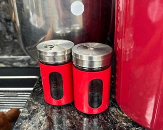 red salt and pepper shakers 