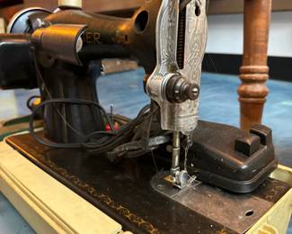 vintage Singer Sewing Machine 