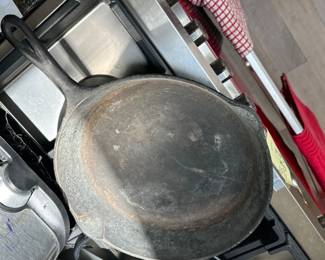 Cast iron skillet 