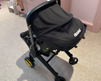 Doona infant car seat and stroller 
