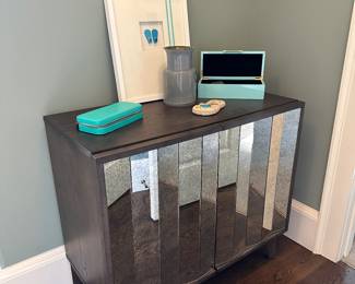 Mirrored front cabinet 