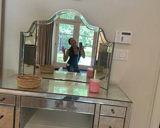 Mirrored vanity 