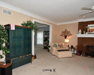 049Family Room
