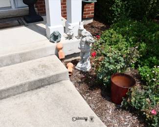 619Front Yard