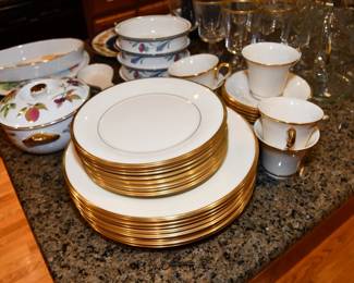 025Some Highlights Aurora Estate Sale