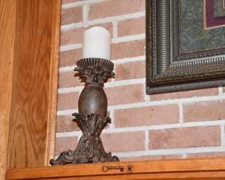 083Family Room
