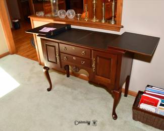 043Family Room