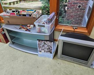 Working TV with VHS and DVD