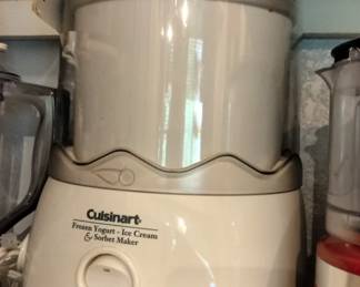 Cuisinart Frozen Yogurt & Ice Cream Maker