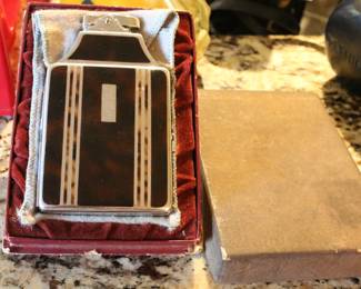 Vintage Ronson Cigarette Lighter & Case