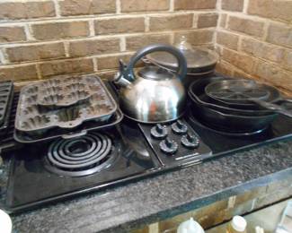 Cast iron cook ware