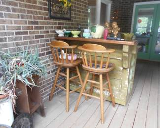 Vintage bar and stools